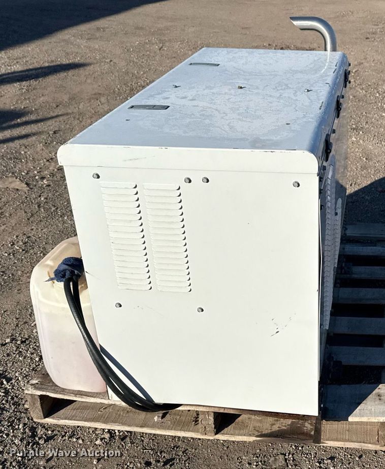 image for item EG2498 2009 Miller EnPak air compressor