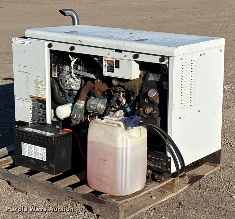 image for item EG2498 2009 Miller EnPak air compressor