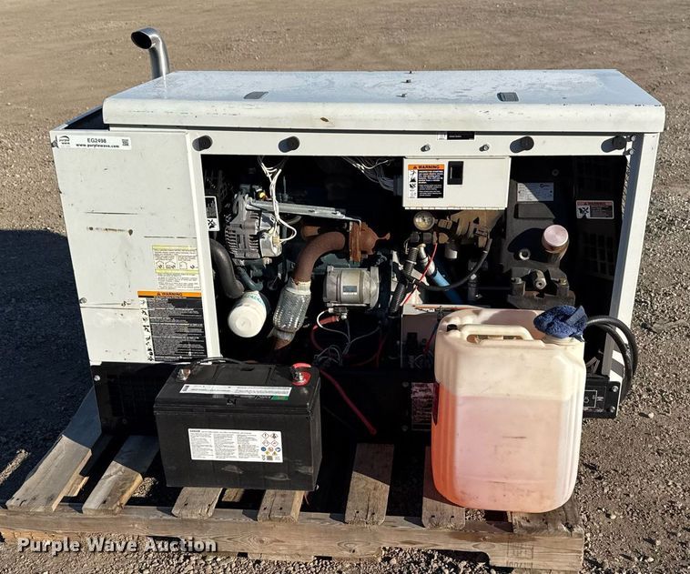 image for item EG2498 2009 Miller EnPak air compressor