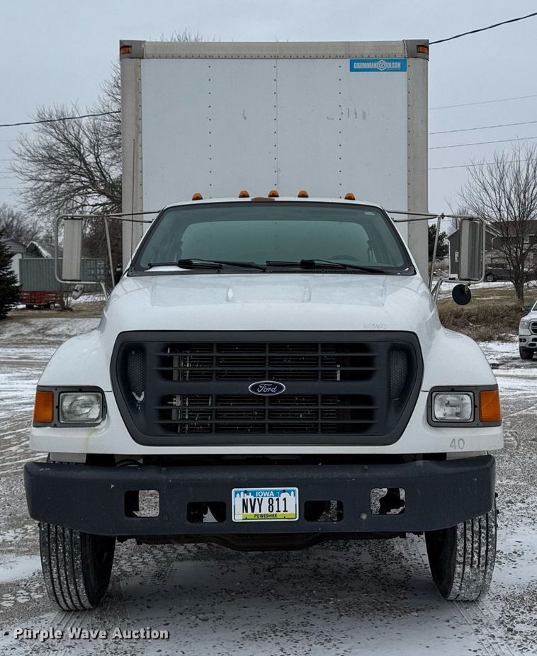 image for item EG7155 2003 Ford F650 Super Duty box truck