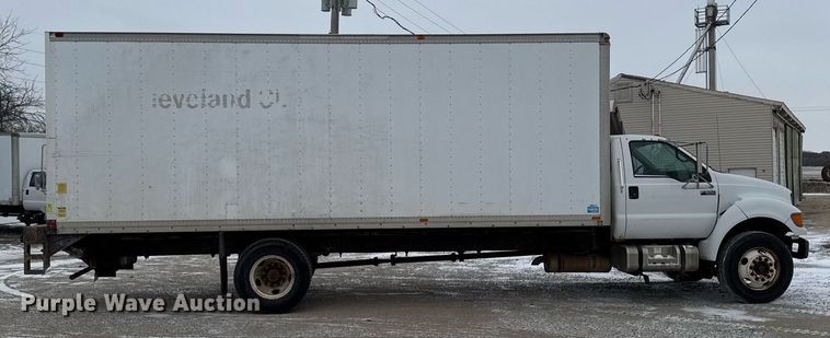 image for item EG7155 2003 Ford F650 Super Duty box truck