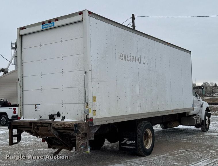 image for item EG7155 2003 Ford F650 Super Duty box truck