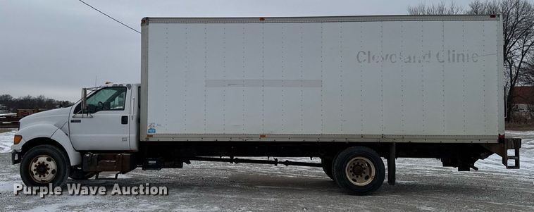 image for item EG7155 2003 Ford F650 Super Duty box truck