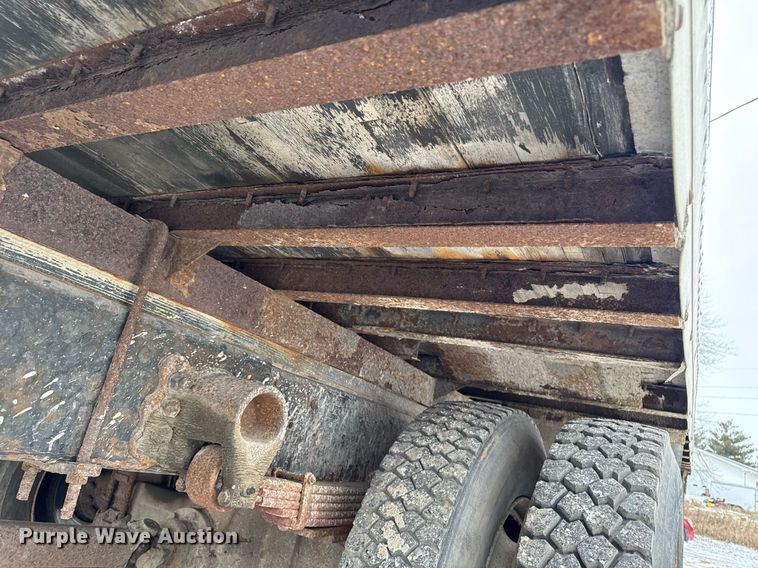 image for item EG7155 2003 Ford F650 Super Duty box truck