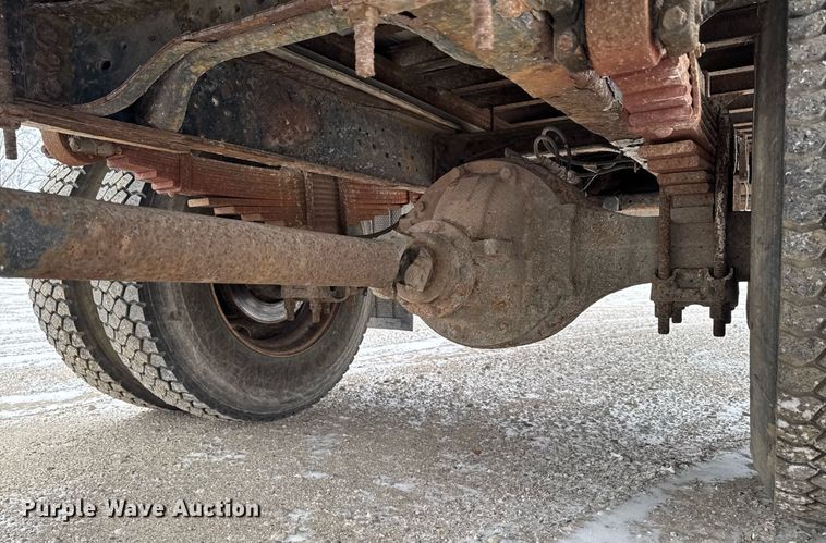 image for item EG7155 2003 Ford F650 Super Duty box truck