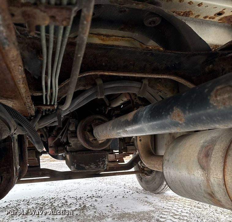 image for item EG7155 2003 Ford F650 Super Duty box truck