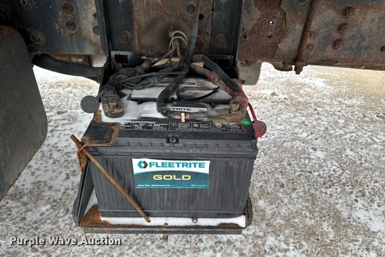 image for item EG7155 2003 Ford F650 Super Duty box truck