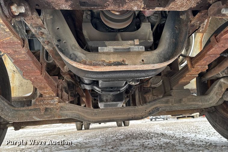 image for item EG7155 2003 Ford F650 Super Duty box truck