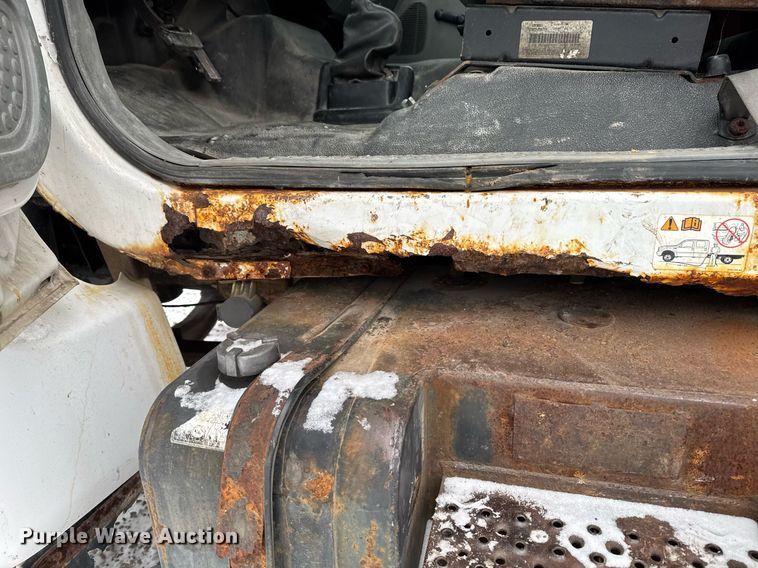 image for item EG7155 2003 Ford F650 Super Duty box truck