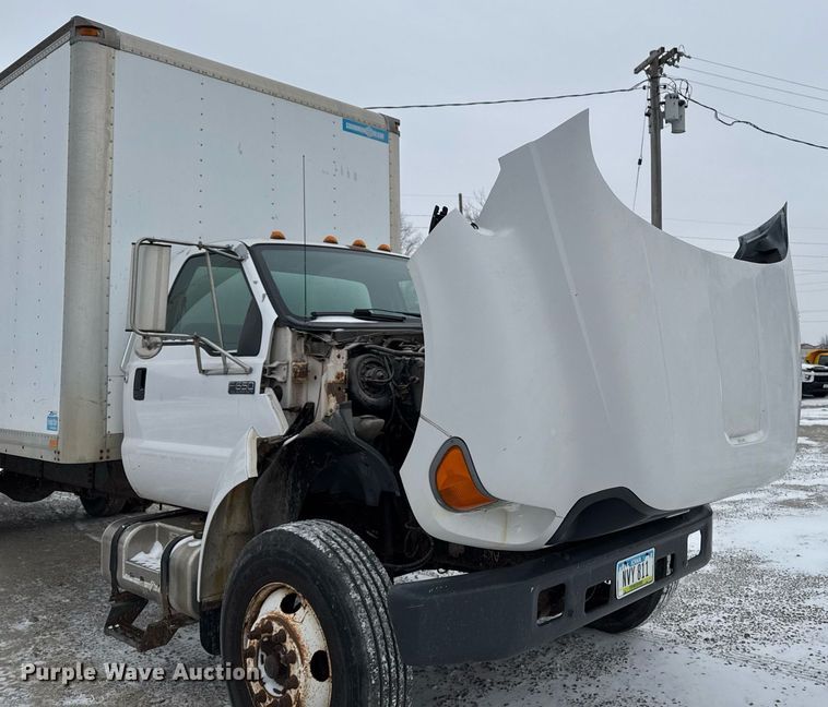 image for item EG7155 2003 Ford F650 Super Duty box truck