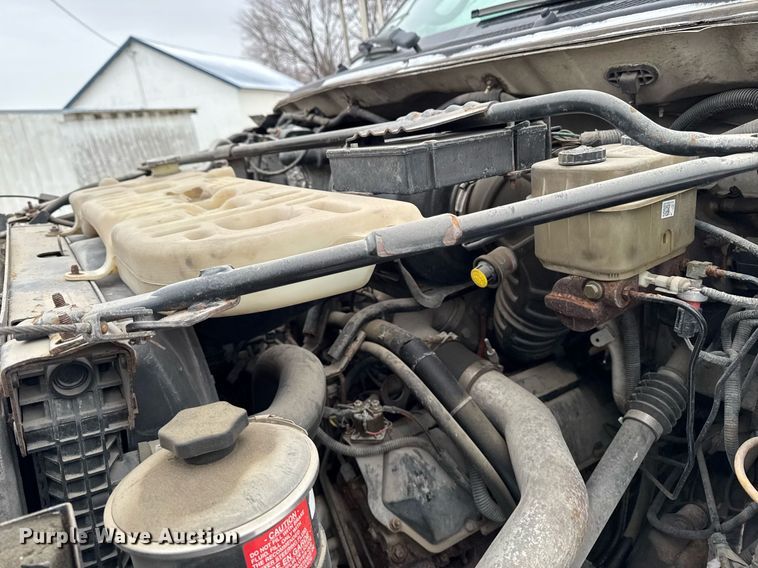 image for item EG7155 2003 Ford F650 Super Duty box truck