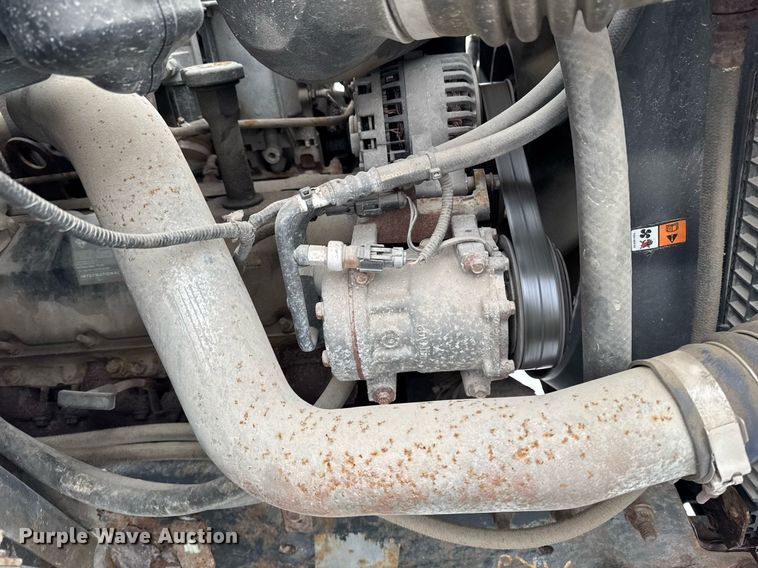 image for item EG7155 2003 Ford F650 Super Duty box truck