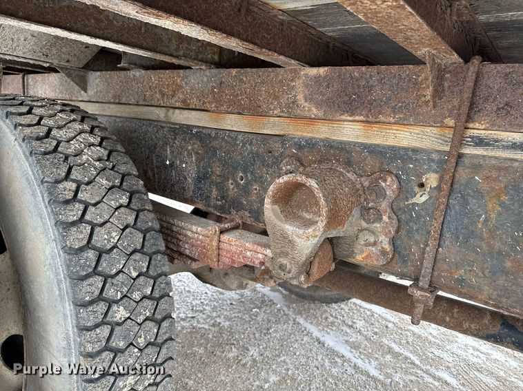 image for item EG7155 2003 Ford F650 Super Duty box truck