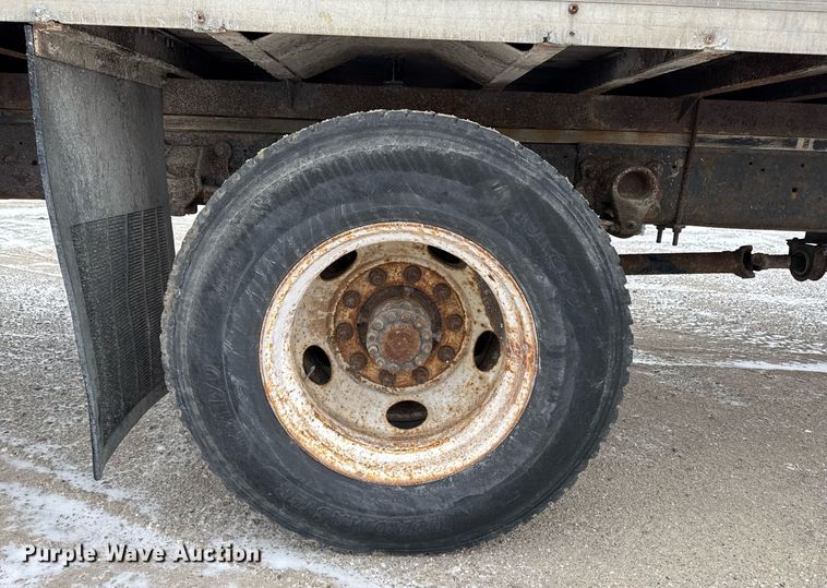 image for item EG7155 2003 Ford F650 Super Duty box truck