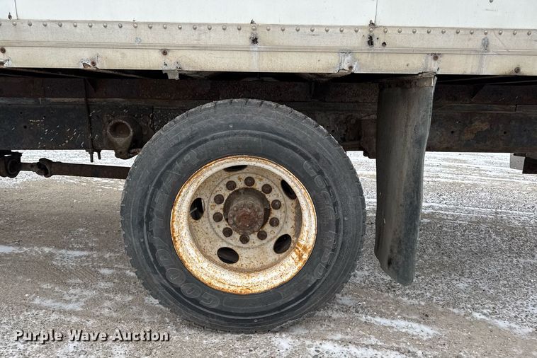 image for item EG7155 2003 Ford F650 Super Duty box truck