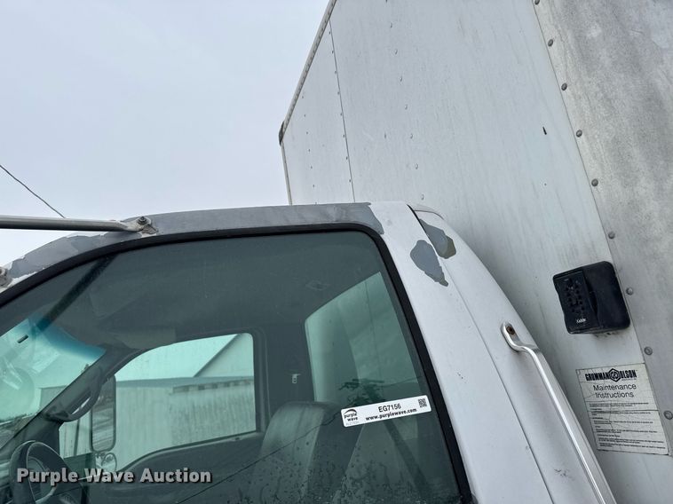 image for item EG7156 2002 Ford F650 Super Duty box truck