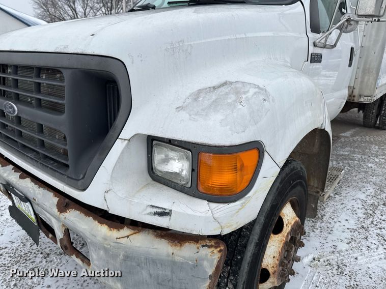 image for item EG7156 2002 Ford F650 Super Duty box truck