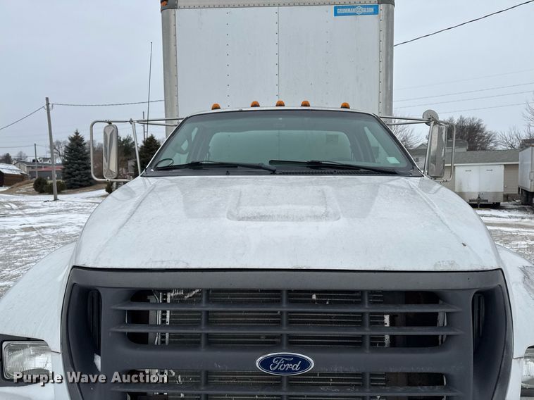 image for item EG7156 2002 Ford F650 Super Duty box truck