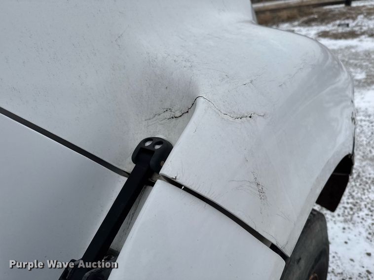 image for item EG7156 2002 Ford F650 Super Duty box truck