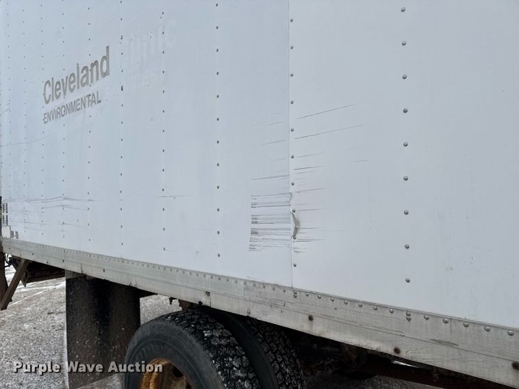 image for item EG7156 2002 Ford F650 Super Duty box truck