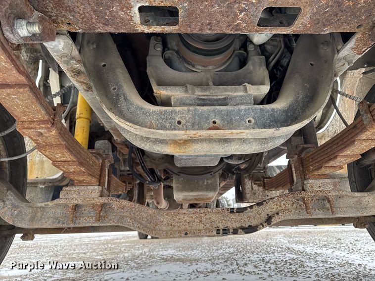 image for item EG7156 2002 Ford F650 Super Duty box truck