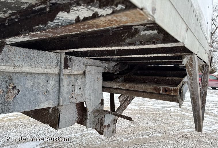 image for item EG7156 2002 Ford F650 Super Duty box truck