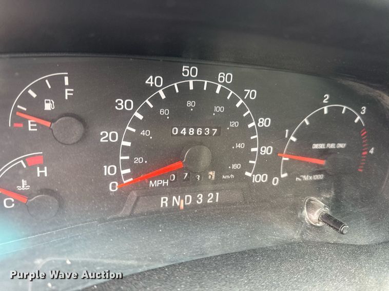 image for item EG7156 2002 Ford F650 Super Duty box truck