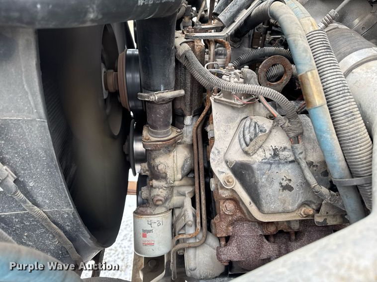 image for item EG7156 2002 Ford F650 Super Duty box truck