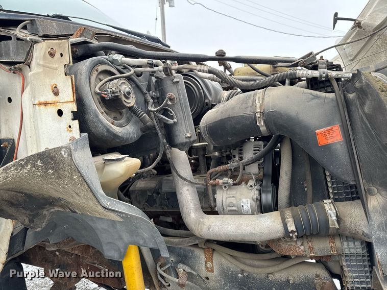 image for item EG7156 2002 Ford F650 Super Duty box truck