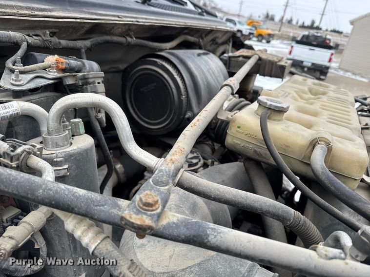 image for item EG7156 2002 Ford F650 Super Duty box truck