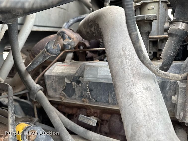 image for item EG7156 2002 Ford F650 Super Duty box truck