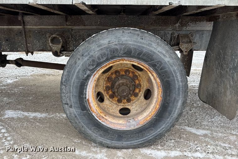 image for item EG7156 2002 Ford F650 Super Duty box truck