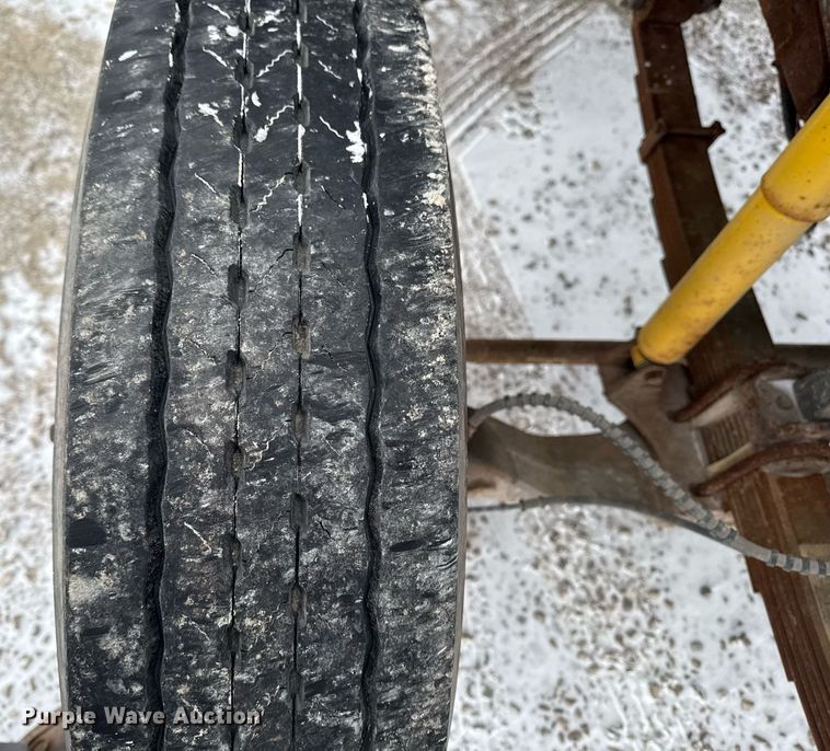 image for item EG7156 2002 Ford F650 Super Duty box truck