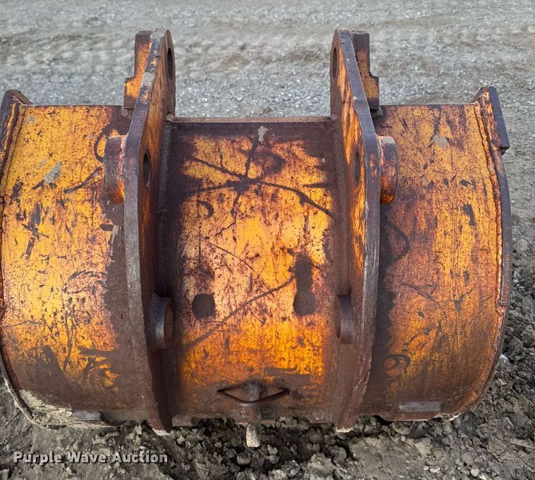 image for item EG7157 (2) backhoe buckets