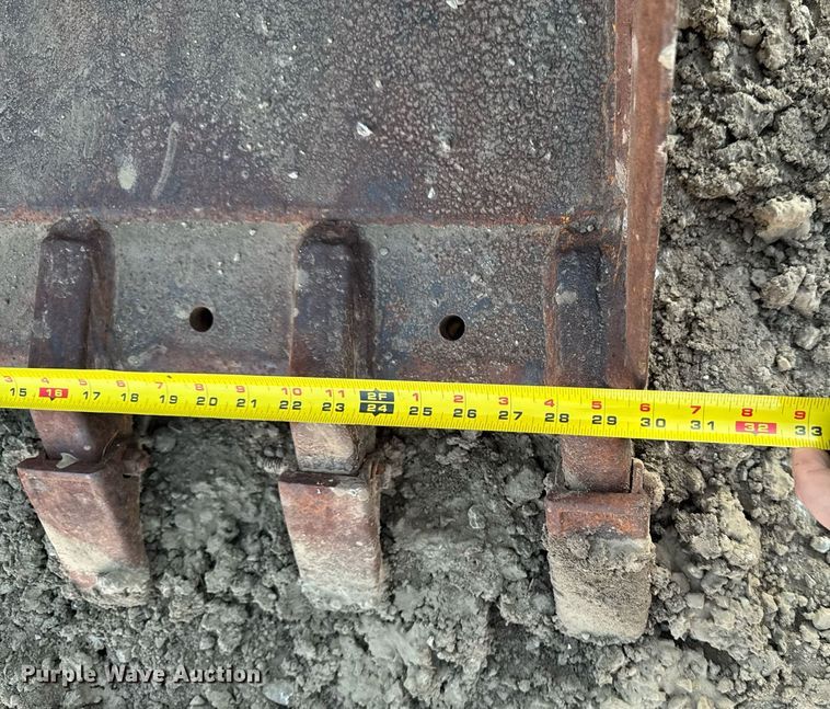 image for item EG7157 (2) backhoe buckets