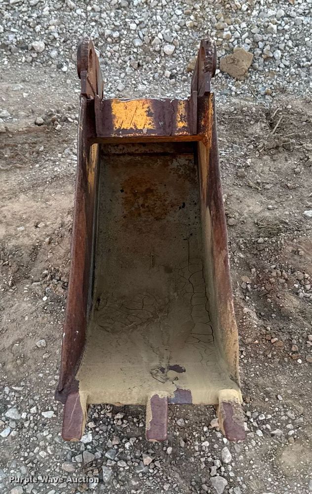 image for item EG7157 (2) backhoe buckets