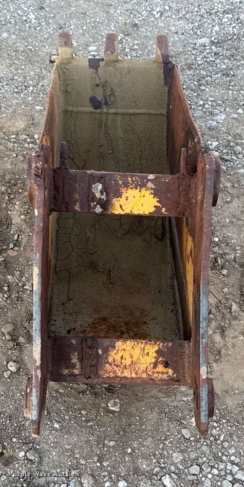 image for item EG7157 (2) backhoe buckets