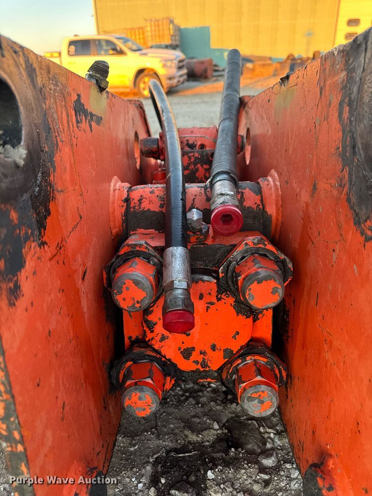 image for item EG7160 (2) NPK Construction Equipment H-4XE breakers