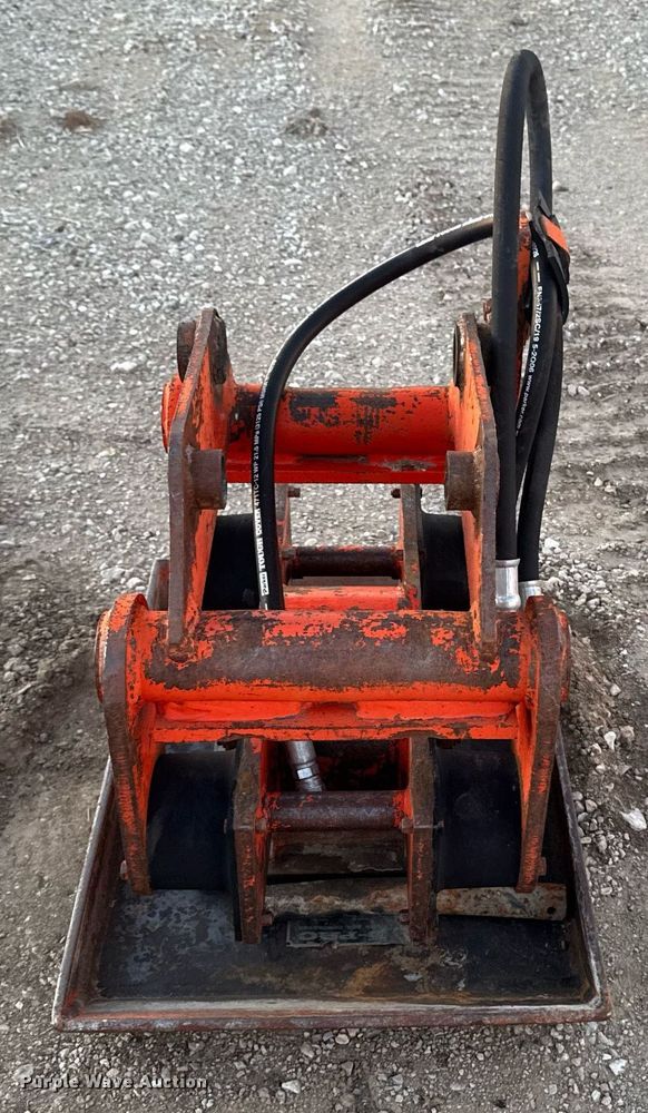 image for item EG7161 HO-PAC plate compactor