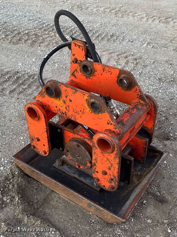 image for item EG7161 HO-PAC plate compactor