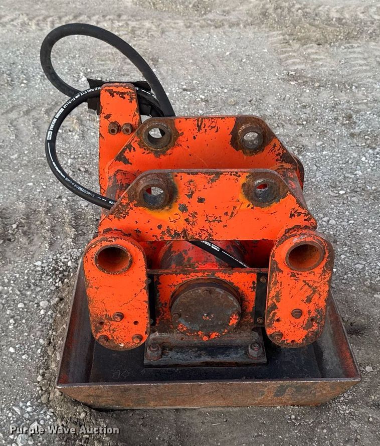 image for item EG7161 HO-PAC plate compactor