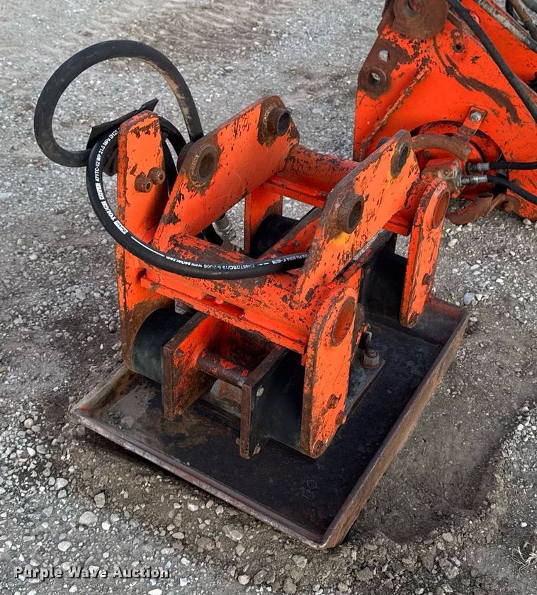 image for item EG7161 HO-PAC plate compactor