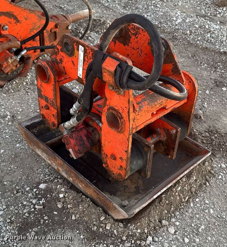 image for item EG7161 HO-PAC plate compactor