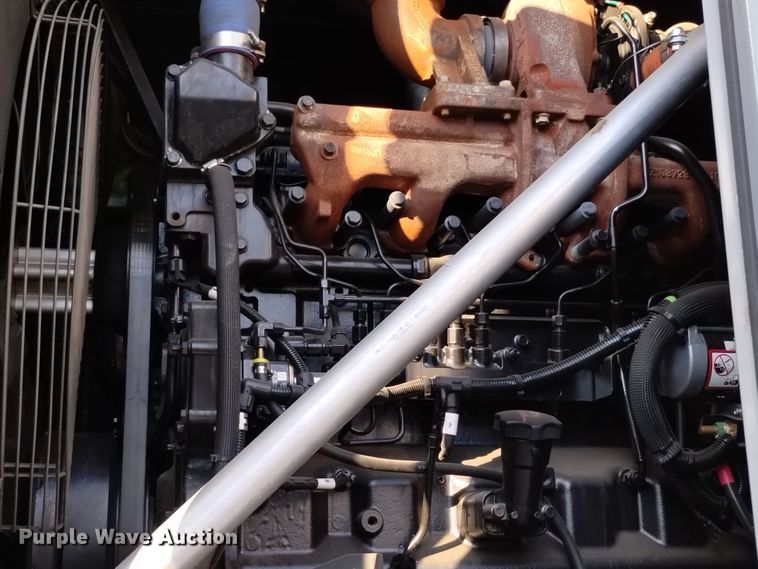 image for item EH0124 2022 Gillette SPJD-2100-3-2-2 generator