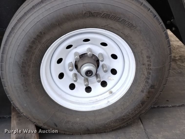 image for item EH0124 2022 Gillette SPJD-2100-3-2-2 generator