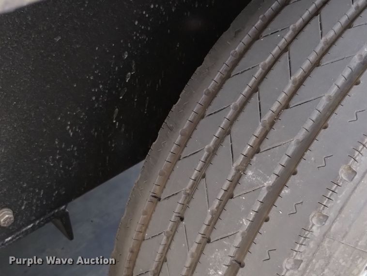 image for item EH0124 2022 Gillette SPJD-2100-3-2-2 generator