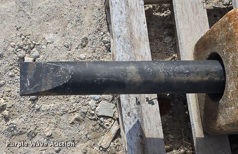 image for item EH8542 Stanley breaker