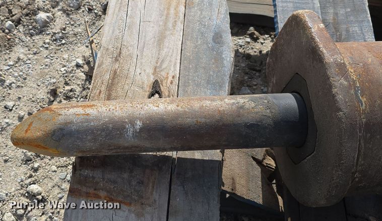 image for item EH8543 2019 Bobcat 1180 breaker