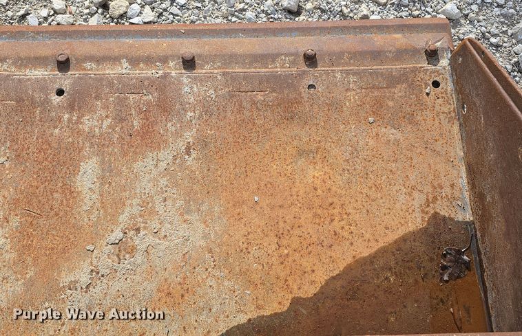 image for item EH8544 (5) skid steer buckets