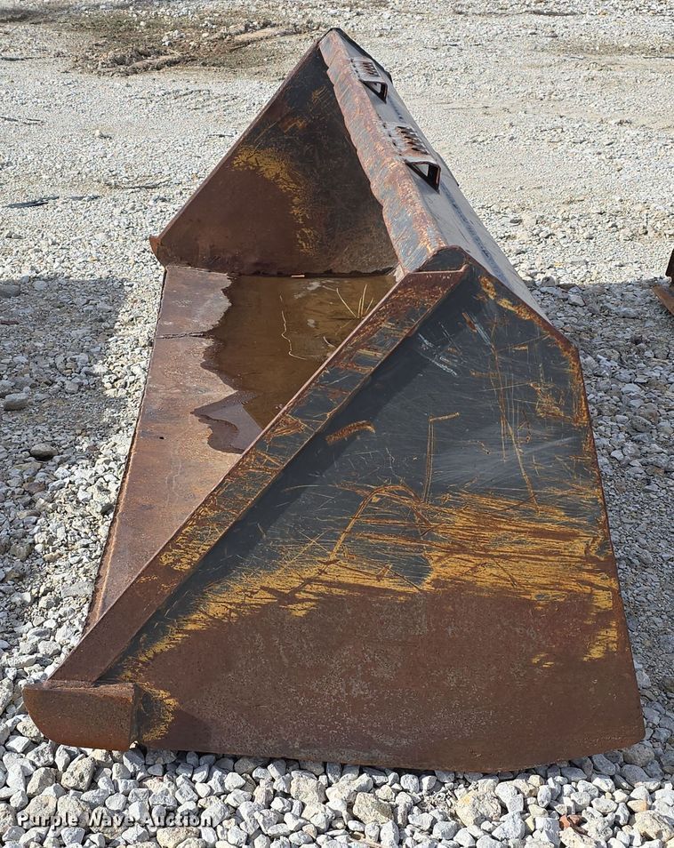 image for item EH8544 (5) skid steer buckets